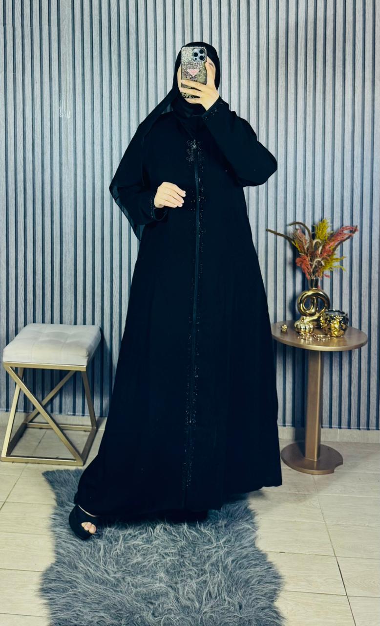 عبائة عصرية بلمسة سعودية 2026 - الصورة 4